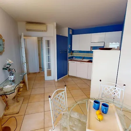 60vb - Beau 2p Avec Terrasse Plein Centre Apartmán *